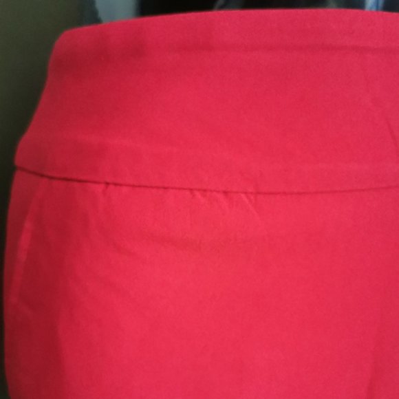 S.C.&Co. Tummy Control Printed Skirt (Red) - Picture 5 of 7